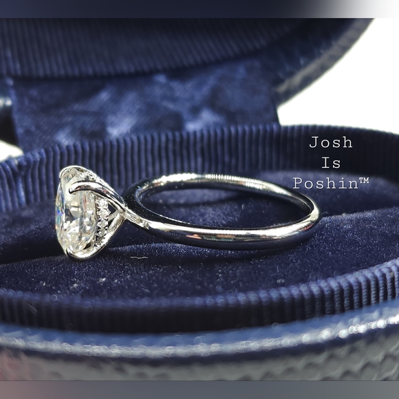 2CT Oval Moissanite hidden halo ring in sterling silver - Picture 15 of 16